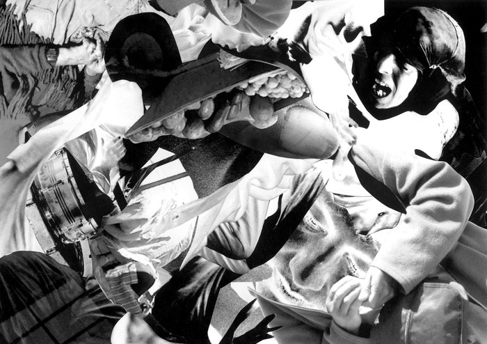 La machacó en morteros indomables, 2011. Collage on paper, 29 × 40 cm
